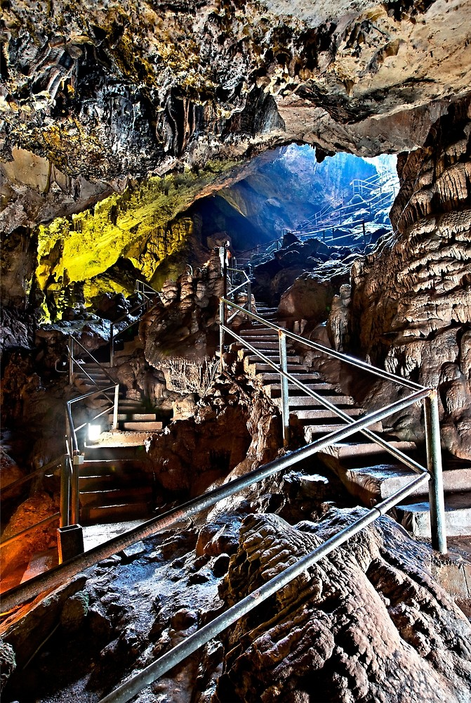 zeus cave-interior
